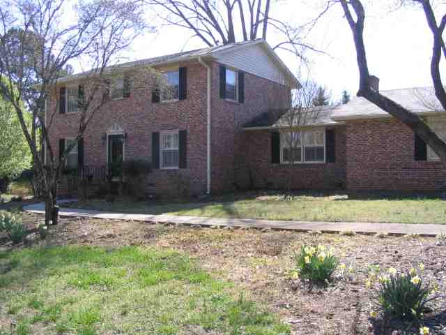 902 Camfield Road Anderson, SC 29621 - Photo 2 of 9