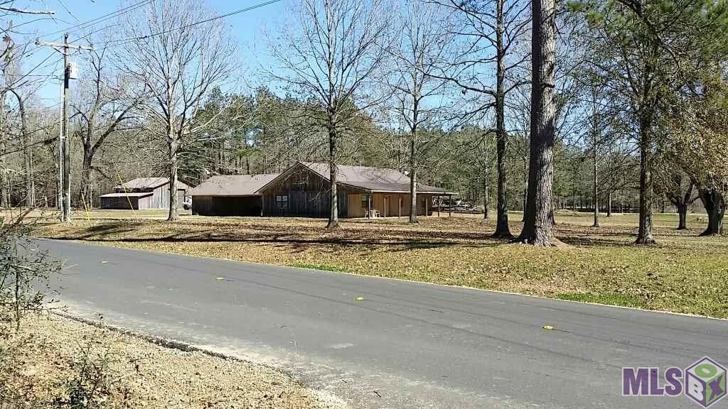 12541 Hammack Road Denham Springs, LA 70726 - Photo 8 of 9 Neighbor on Joe May Rd