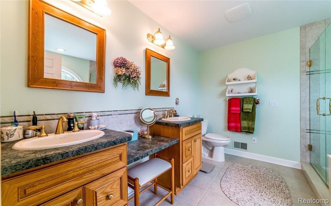 4964 Bullard Road Hartland, MI 48353 - Photo 30 of 40 30.jpg