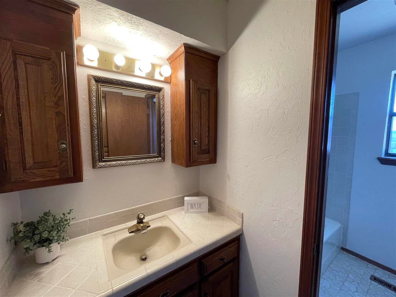 1918 Ridgecrest Perry, OK 73077 - Photo 19 of 26 Gallery Image 19