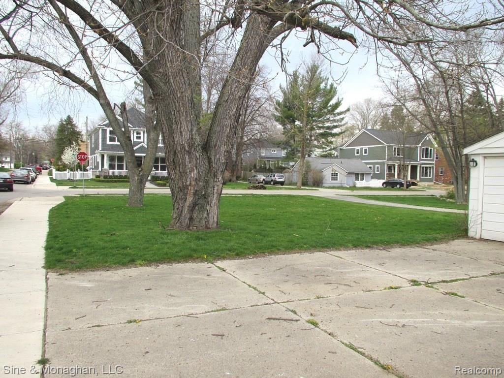 1018 Mahaffy Avenue Rochester, MI 48307 - Photo 3 of 6