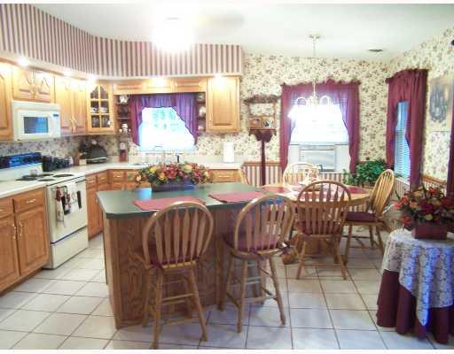110 Kurn Road Tarentum, PA 15084 - Photo 2 of 10 Kitchen.