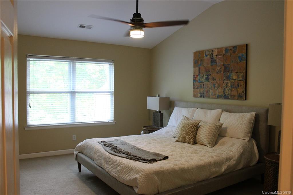 99 Ridgetop Circle, Unit 301 Brevard, NC 28712 - Photo 11 of 12 Gallery Image 11