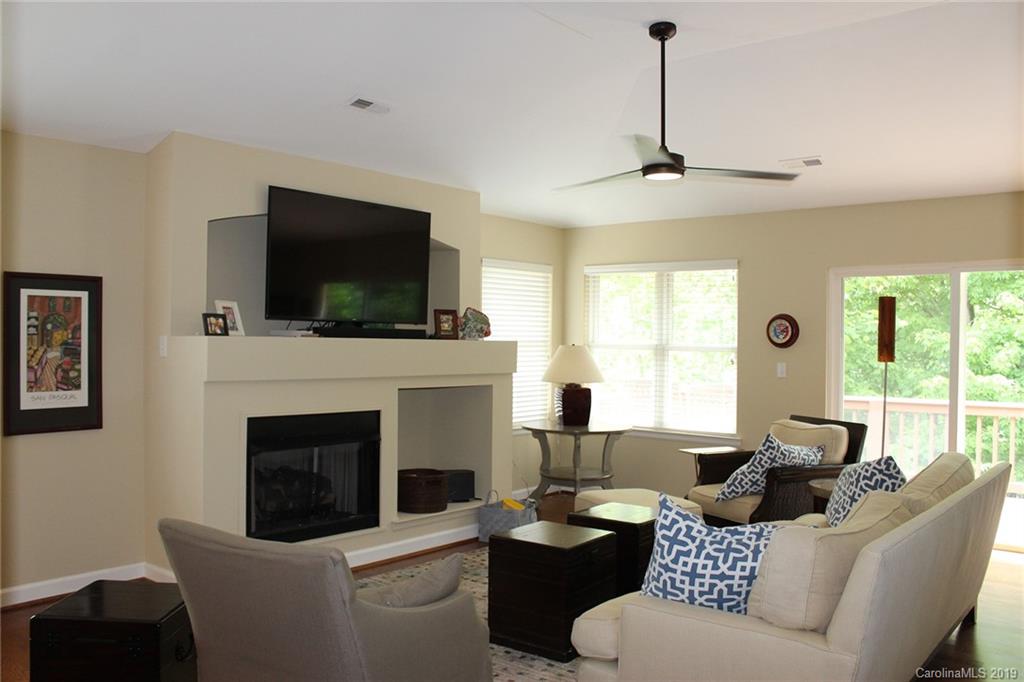 99 Ridgetop Circle, Unit 301 Brevard, NC 28712 - Photo 3 of 12 Gallery Image 3