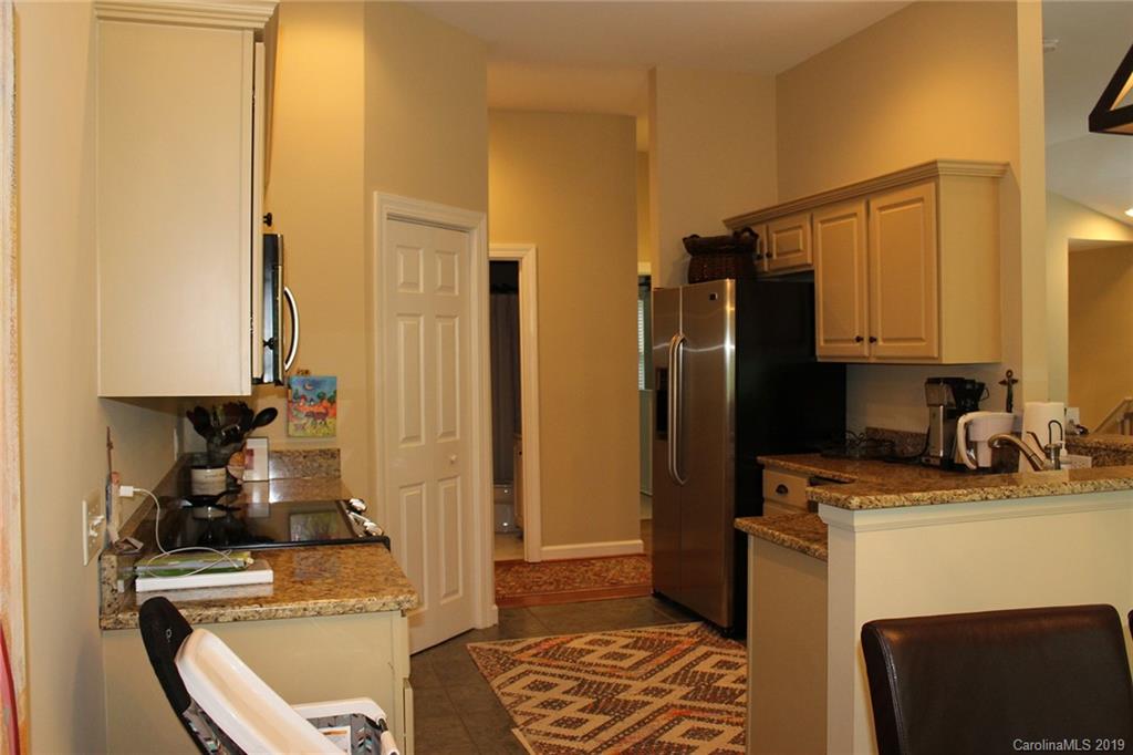99 Ridgetop Circle, Unit 301 Brevard, NC 28712 - Photo 5 of 12 Gallery Image 5