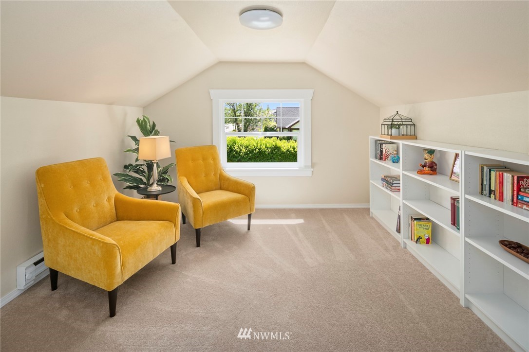 1905 Talbot Road South Renton, WA 98055 - Photo 17 of 27