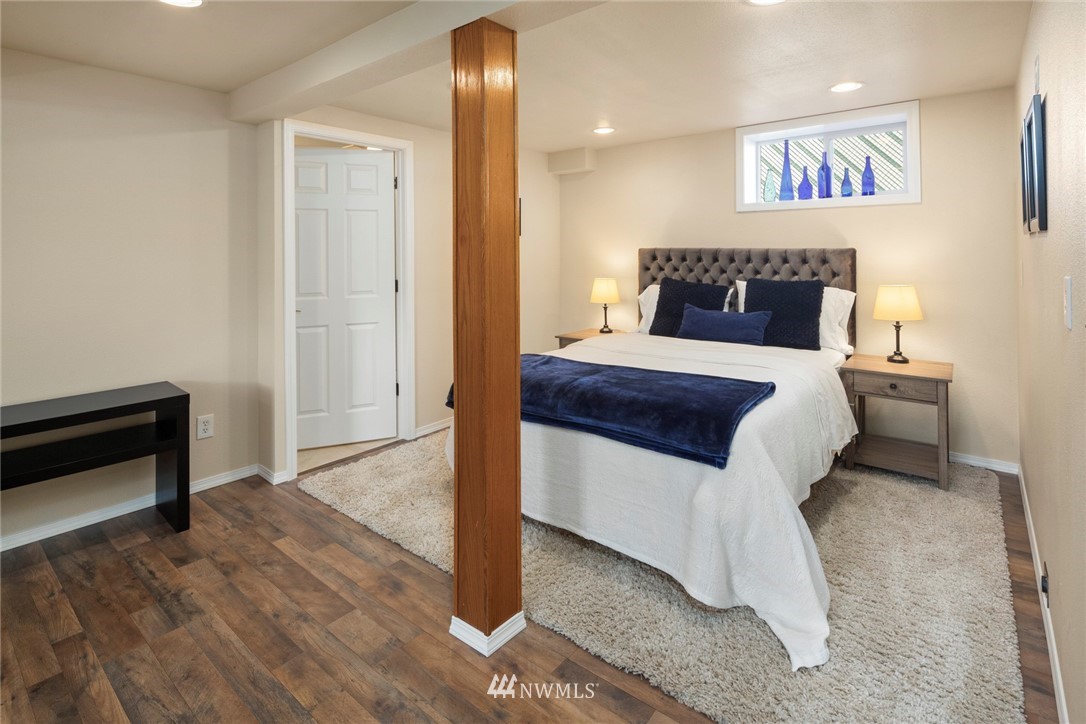 1905 Talbot Road South Renton, WA 98055 - Photo 23 of 27