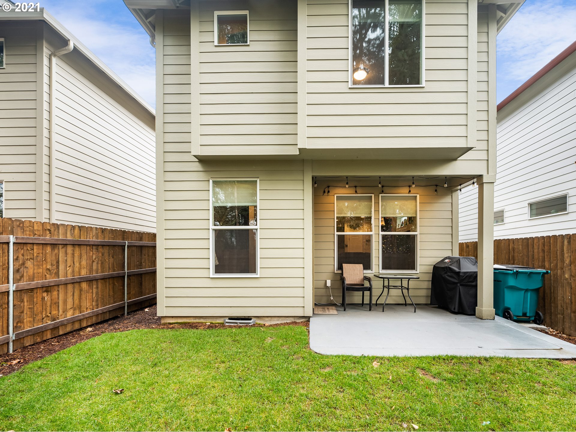 1133 South Union Place Ridgefield, WA 98642 - Photo 25 of 27 a front view of a house with a yard