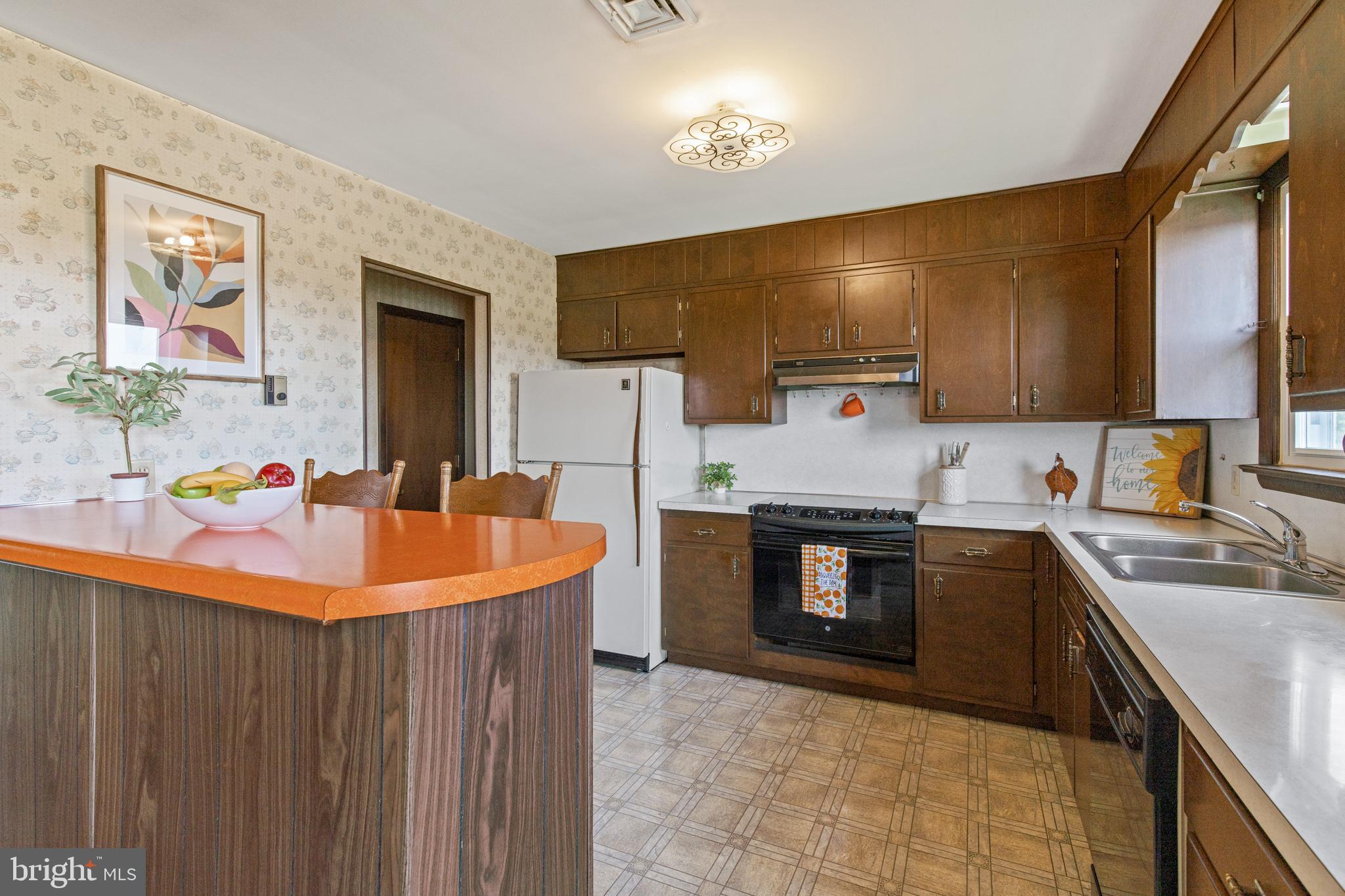254 Brenneman Road Lancaster, PA 17603 - Photo 11 of 26 Gallery Image 11