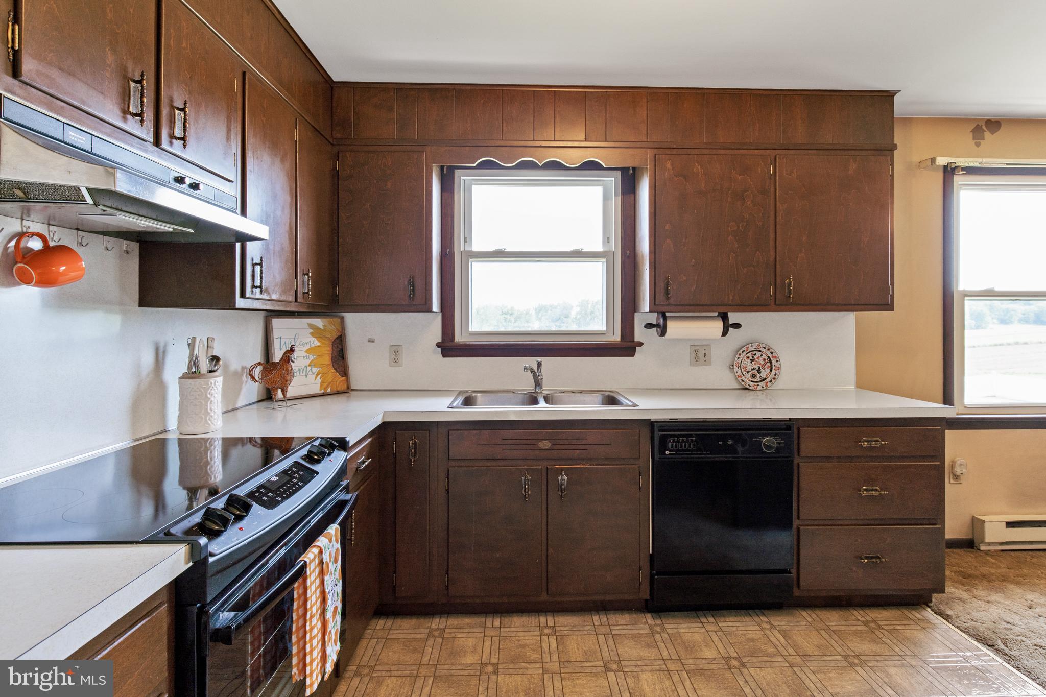 254 Brenneman Road Lancaster, PA 17603 - Photo 12 of 26 Gallery Image 12
