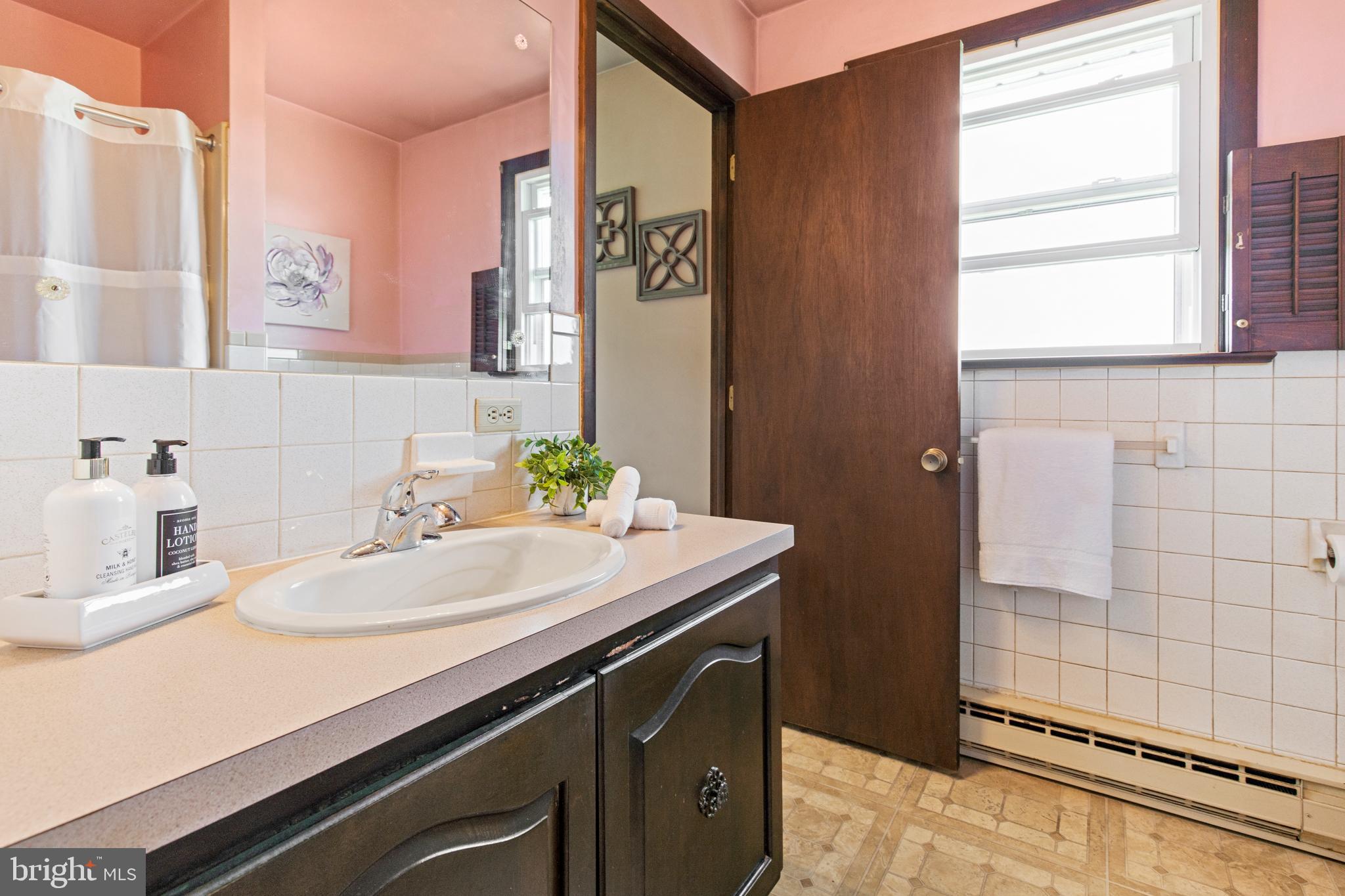 254 Brenneman Road Lancaster, PA 17603 - Photo 15 of 26 Gallery Image 15
