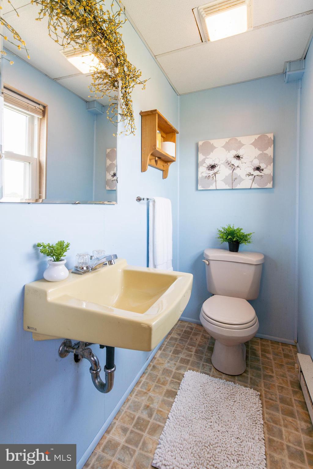 254 Brenneman Road Lancaster, PA 17603 - Photo 20 of 26 Gallery Image 20