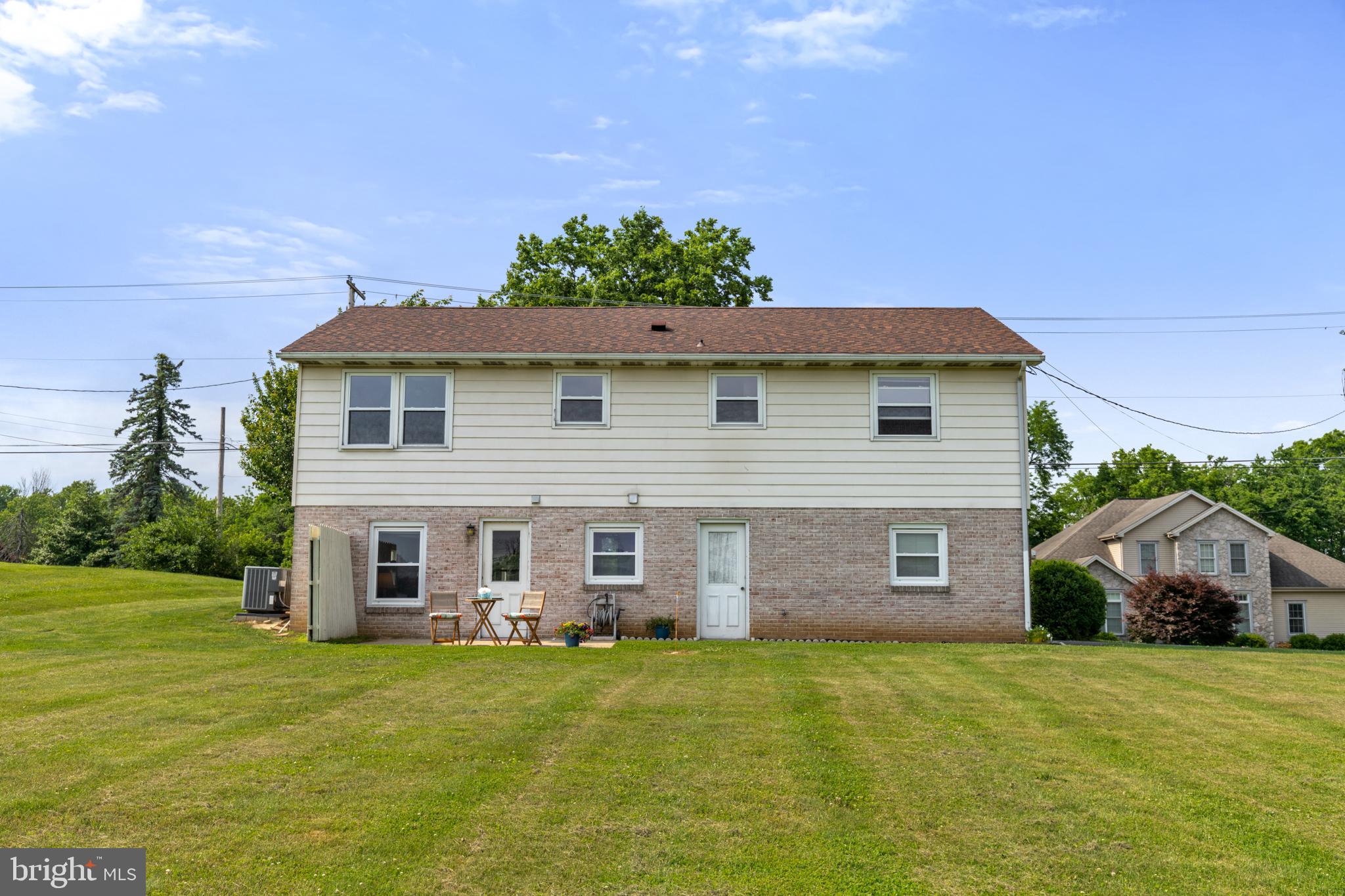 254 Brenneman Road Lancaster, PA 17603 - Photo 4 of 26 Gallery Image 4