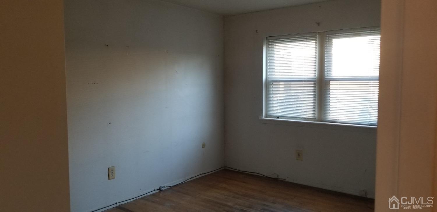 197 Evergreen Road, Unit 1A Edison, NJ 08837 - Photo 9 of 21 Bedroom 1