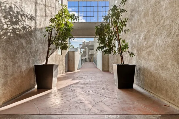 $359,000 | 420 San Pedro Street, Unit 222, Los Angeles, CA 90013