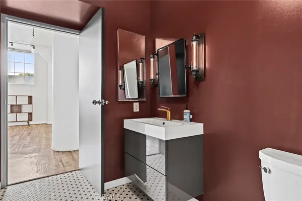 $359,000 | 420 San Pedro Street, Unit 222, Los Angeles, CA 90013