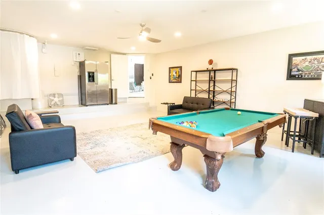 a view of yard with seating area