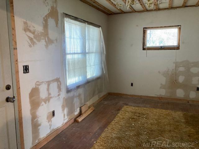 8442 Central Street Center Line, MI 48015 - Photo 11 of 19