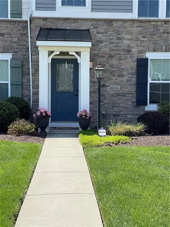 $375,000 | 4054 Overview Drive, Canonsburg, PA 15317
