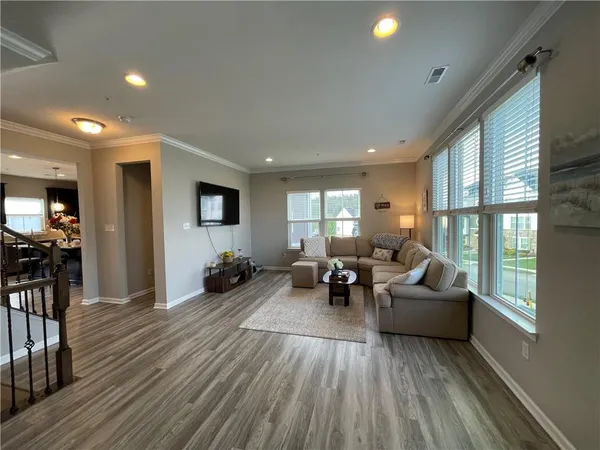 $375,000 | 4054 Overview Drive, Canonsburg, PA 15317
