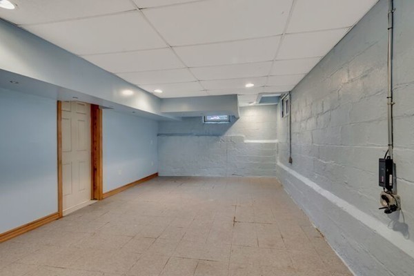 32 Maynard Street Boston, MA 02131 - Photo 23 of 28