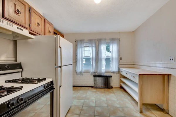 32 Maynard Street Boston, MA 02131 - Photo 8 of 28