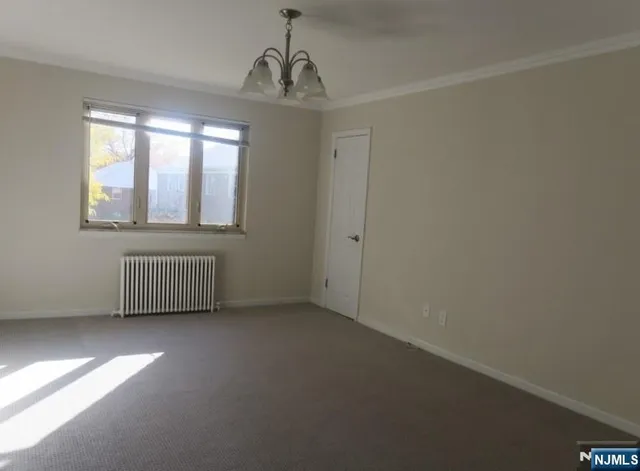 $1,800 | 145 East Clinton Avenue, Unit 6B, Bergenfield, NJ 07621