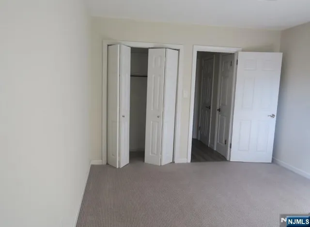 $1,800 | 145 East Clinton Avenue, Unit 6B, Bergenfield, NJ 07621