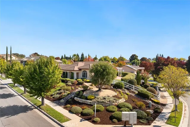 $1,025,000 | 1608 Via Flora, Paso Robles, CA 93446