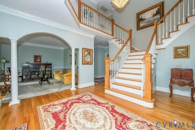 a view of entryway and hall