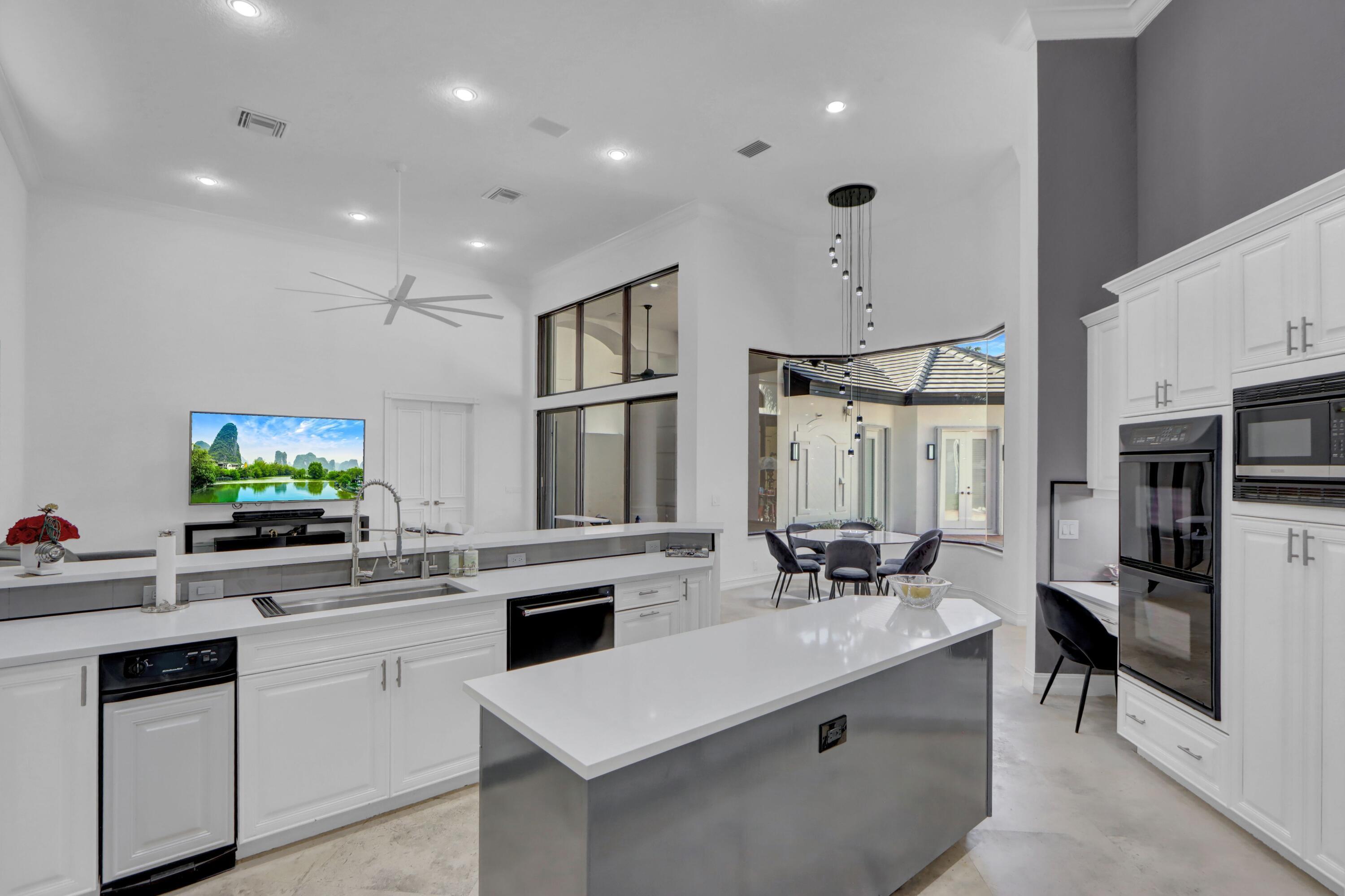 3799 Northwest Coventry Lane Boca Raton, FL 33496 - Photo 11 of 54 Kitchen - 2