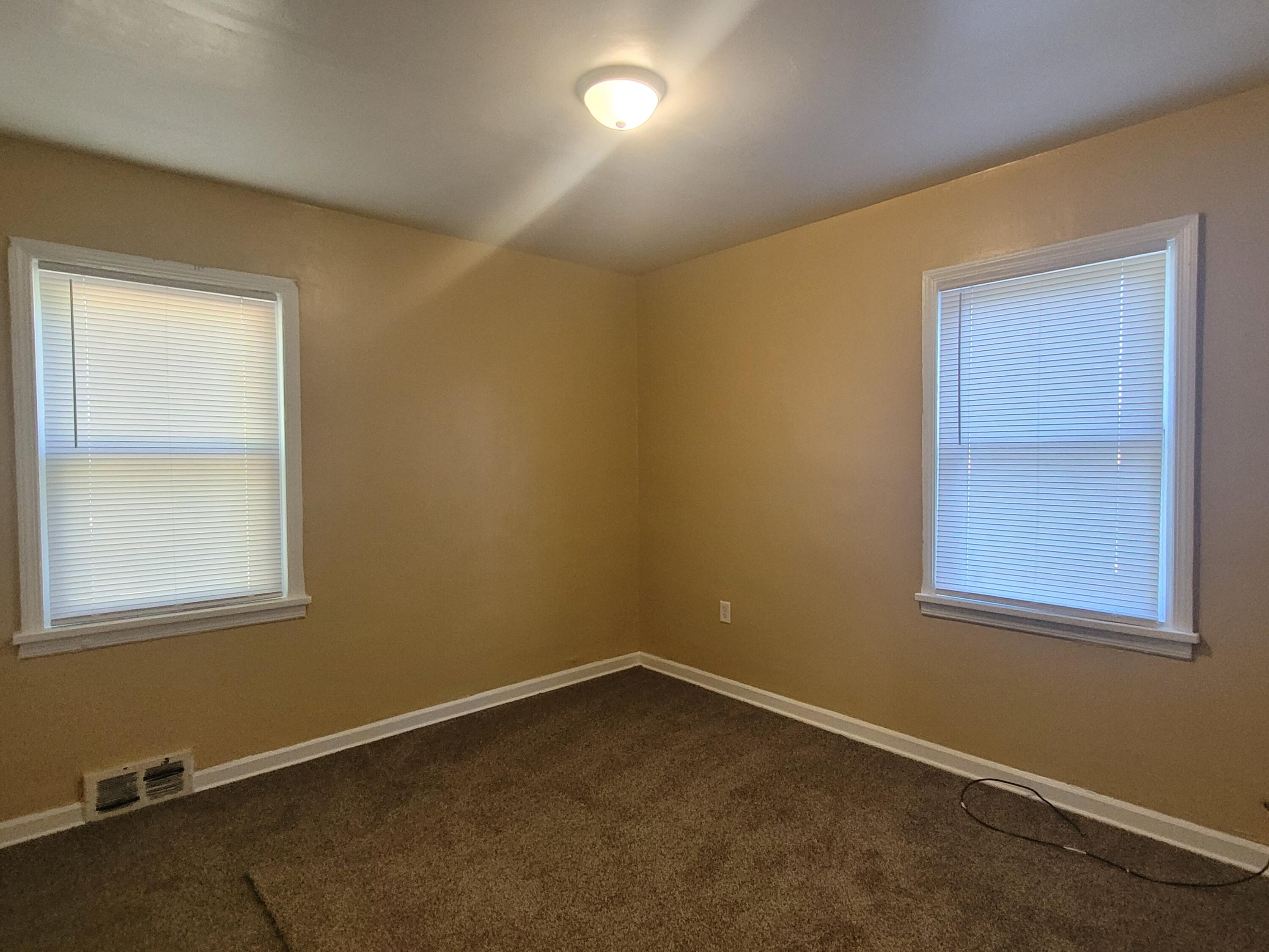 2221 Ohio Street Gary, IN 46407 - Photo 4 of 20 3000x2250