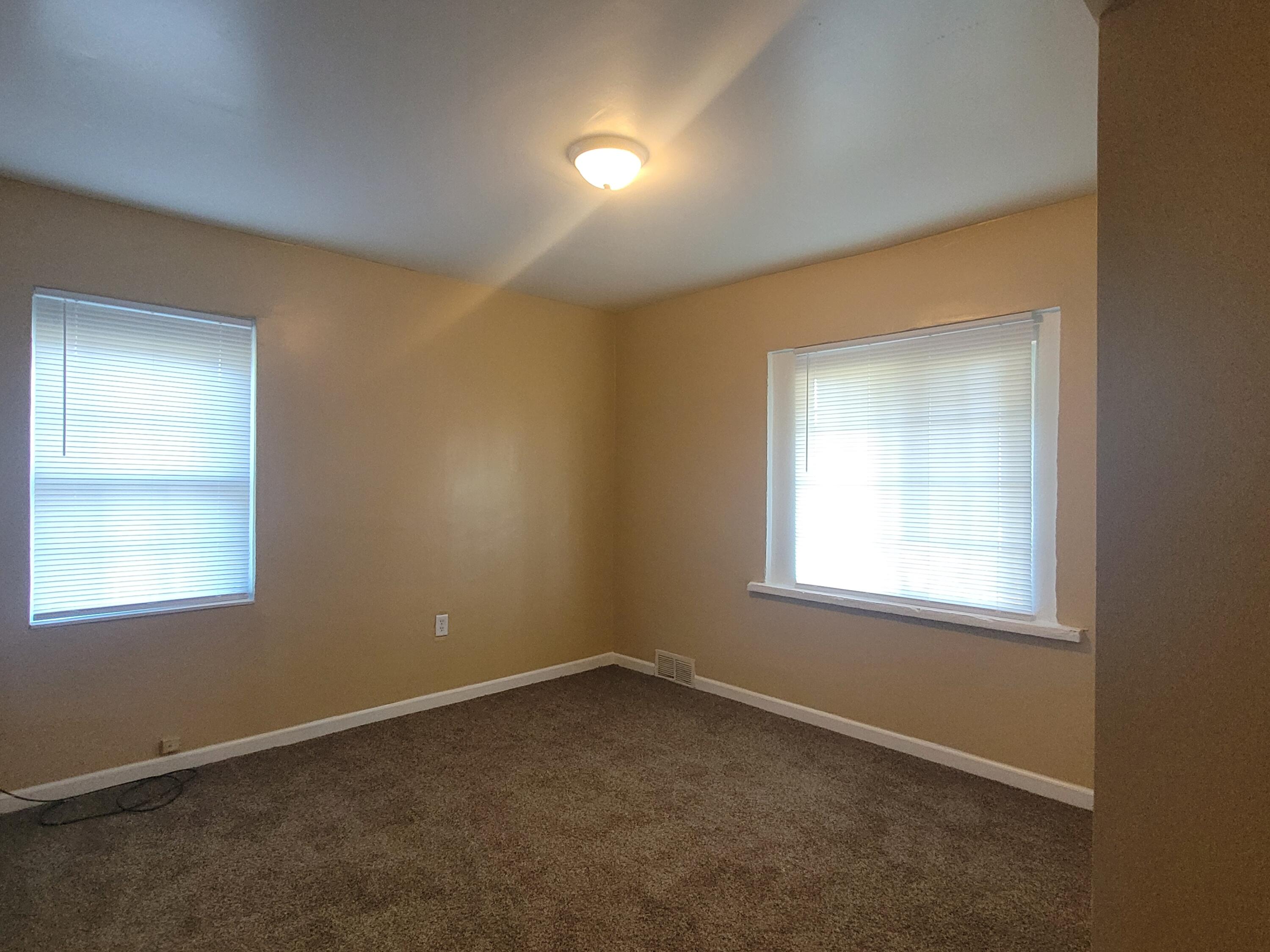 2221 Ohio Street Gary, IN 46407 - Photo 7 of 20 3000x2250