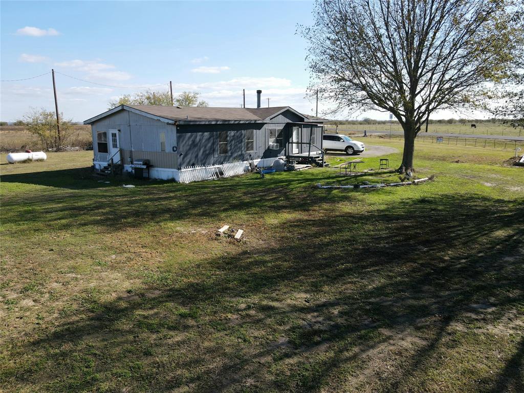 16531 Farm To Market 455 Pilot Point, TX 76258 - Photo 21 of 37