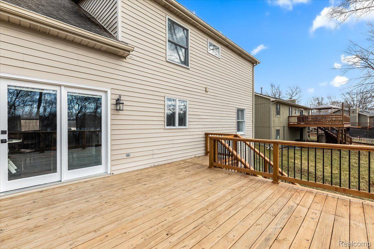 547 Glenwyth Road Brighton, MI 48116 - Photo 32 of 42 Gallery Image 32