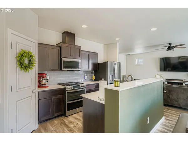 $479,900 | 900 Bear Creek Drive, Molalla, OR 97038