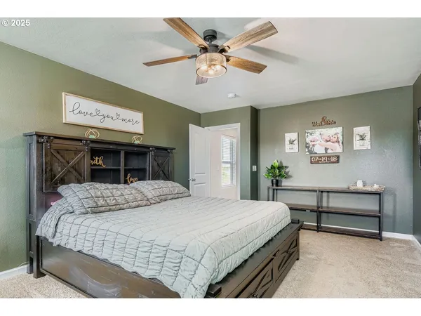 $479,900 | 900 Bear Creek Drive, Molalla, OR 97038