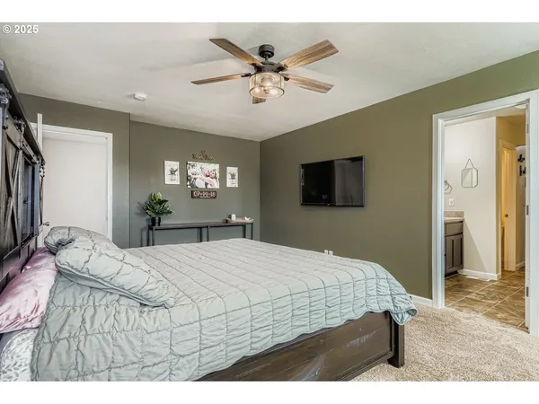 $479,900 | 900 Bear Creek Drive, Molalla, OR 97038