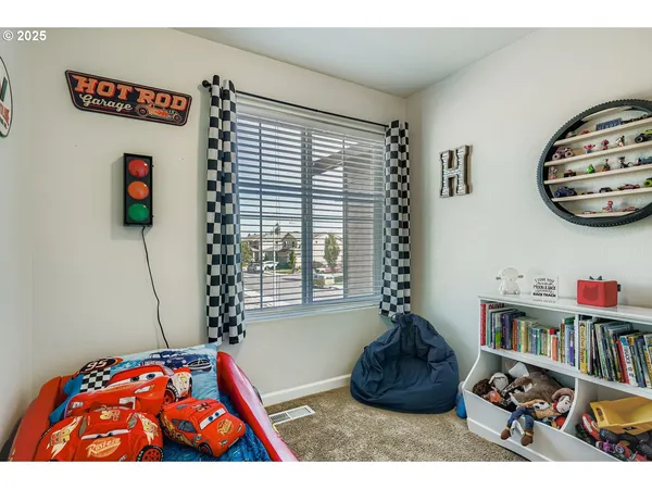 $479,900 | 900 Bear Creek Drive, Molalla, OR 97038