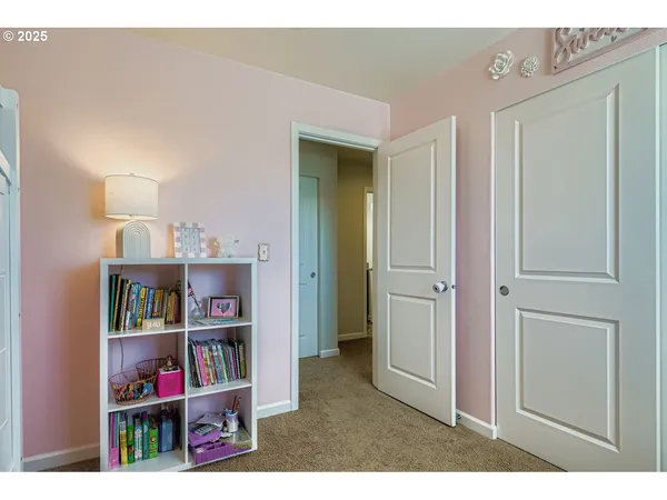 $479,900 | 900 Bear Creek Drive, Molalla, OR 97038