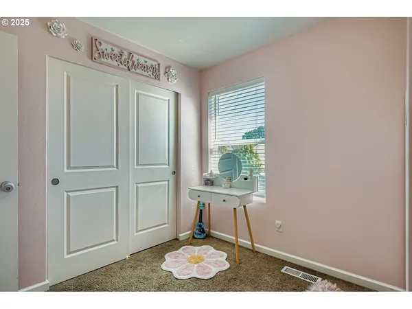 $479,900 | 900 Bear Creek Drive, Molalla, OR 97038