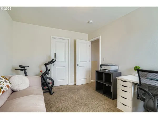 $479,900 | 900 Bear Creek Drive, Molalla, OR 97038