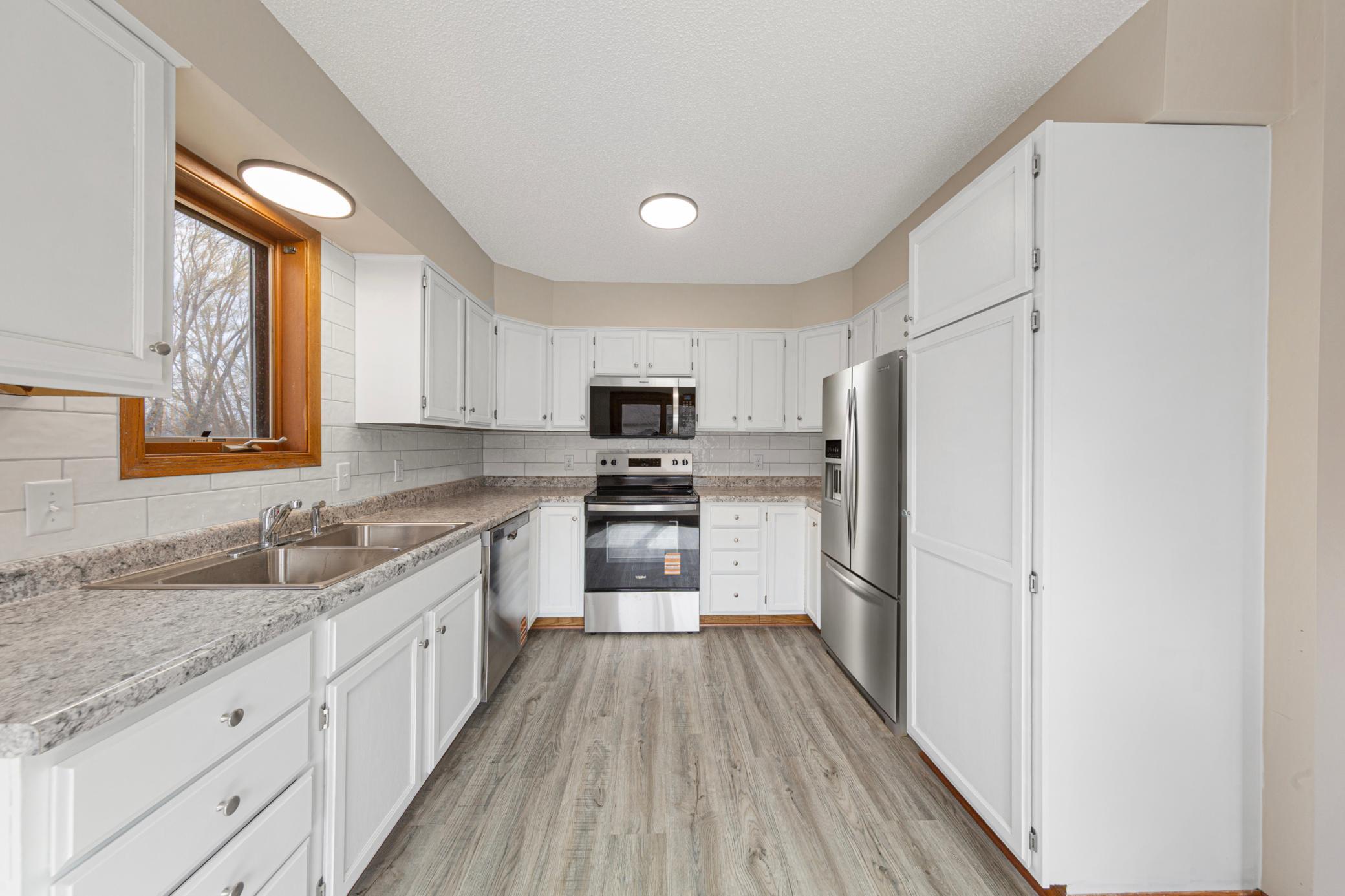 404 Pilgrim Street St. Clair, MN 56080 - Photo 9 of 42