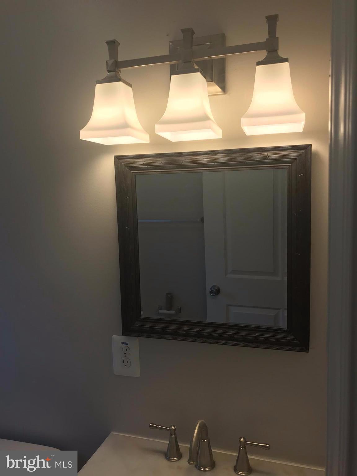 720 Ridge Road Southeast Washington, DC 20019 - Photo 5 of 27 Main Bath 1
