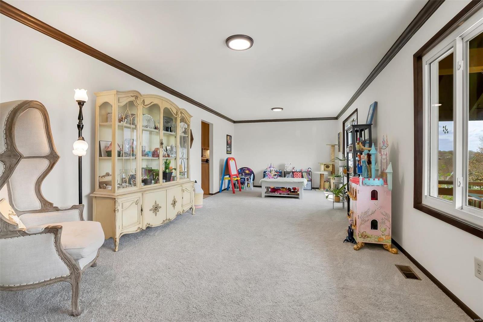 651 Waterford Ridge Drive Ballwin, MO 63021 - Photo 8 of 43 Gallery Image 8