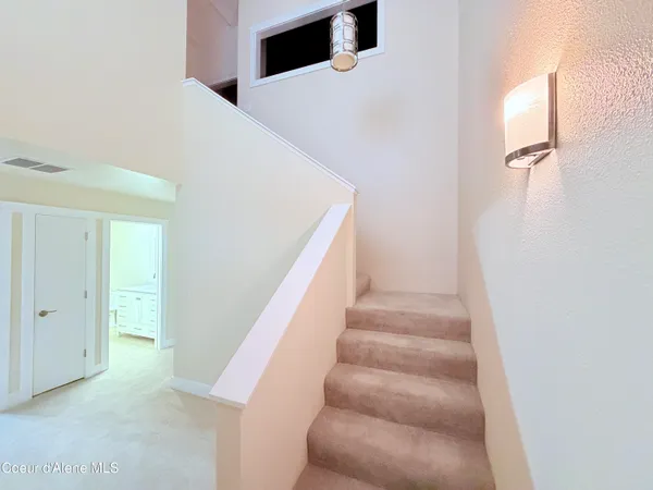 $599,999 | 10861 North Canterbury Cove, Unit 3, Hayden, ID 83835