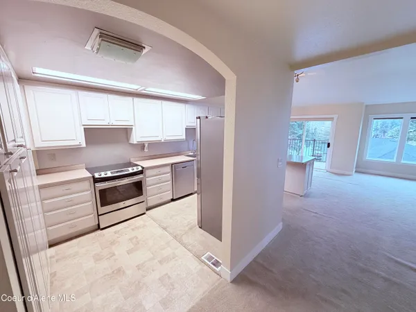 $599,999 | 10861 North Canterbury Cove, Unit 3, Hayden, ID 83835