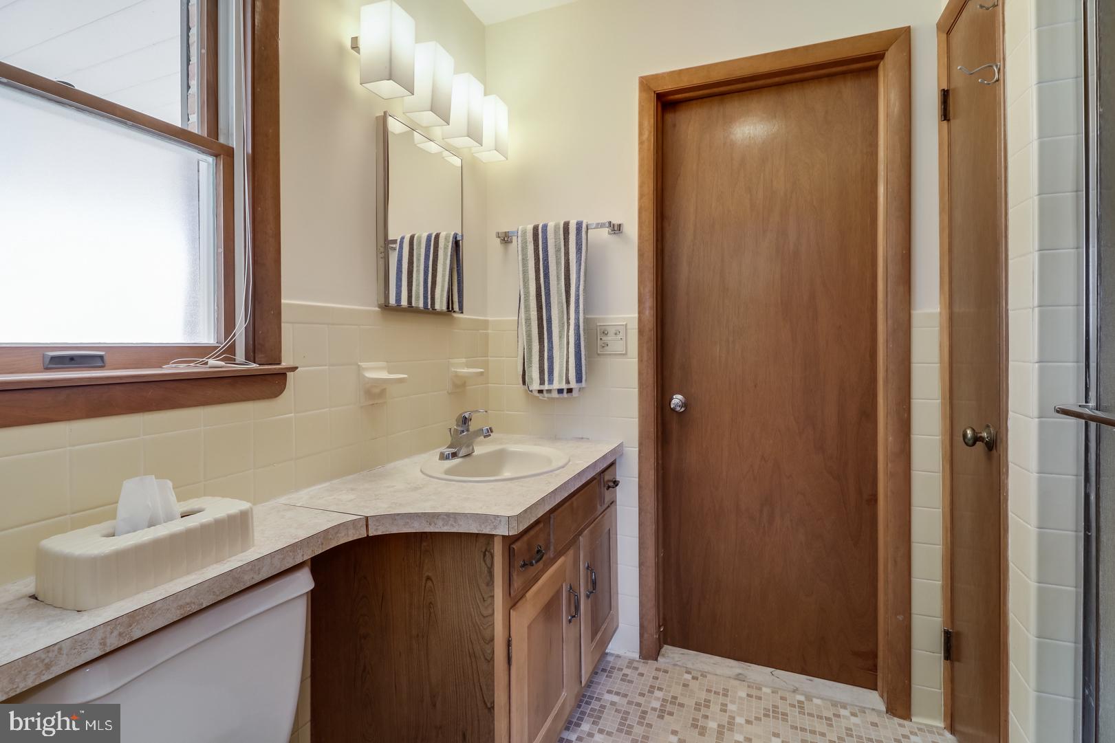 29045 Morgnec Road Kennedyville, MD 21645 - Photo 21 of 35 Master bath