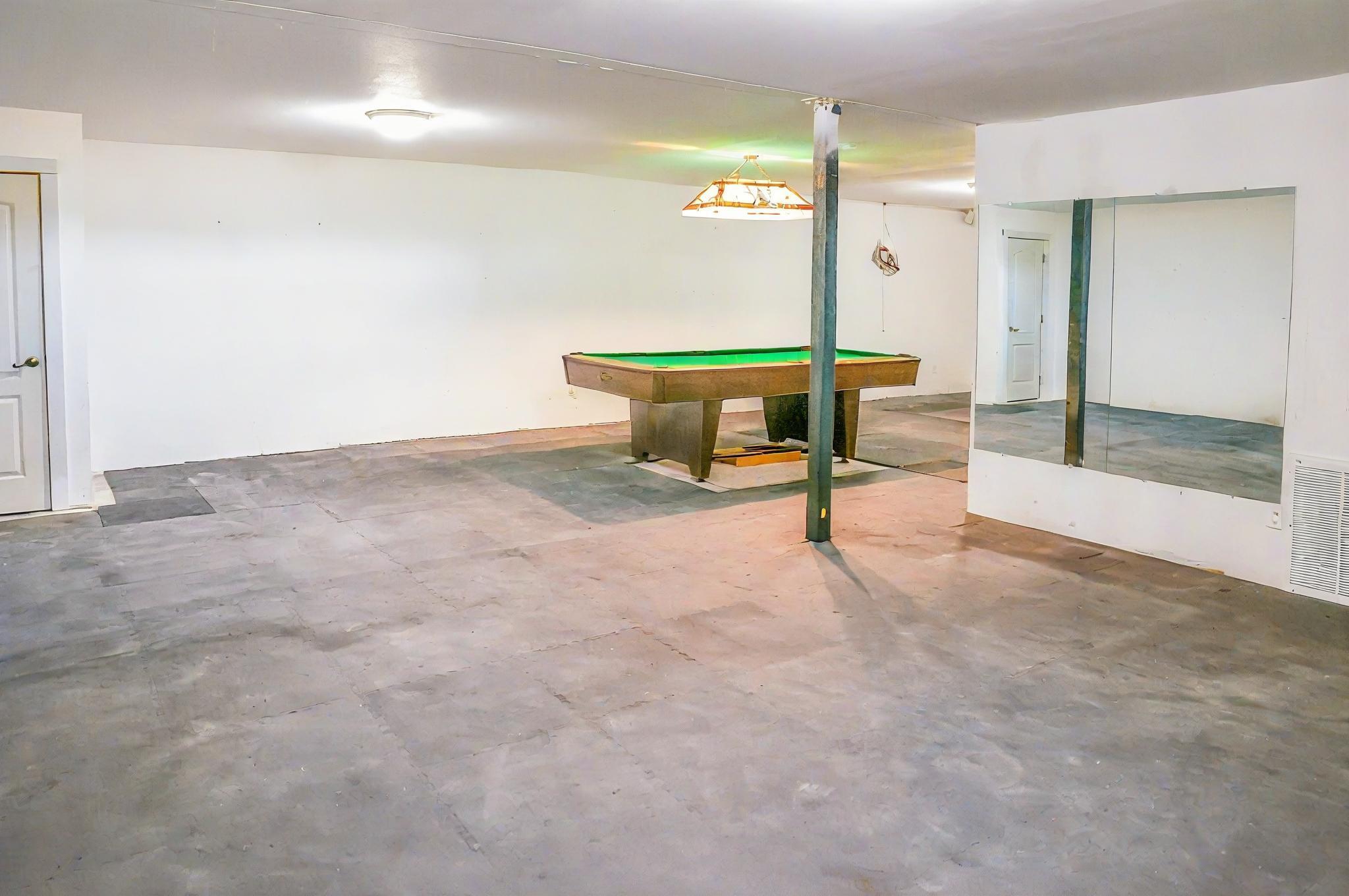 6620 Scottsbluff Road Klamath Falls, OR 97601 - Photo 34 of 51 Pool table