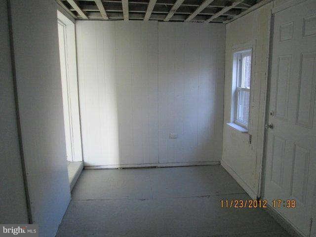 3013 Freeway Halethorpe, MD 21227 - Photo 12 of 17 Rear Main Level Room